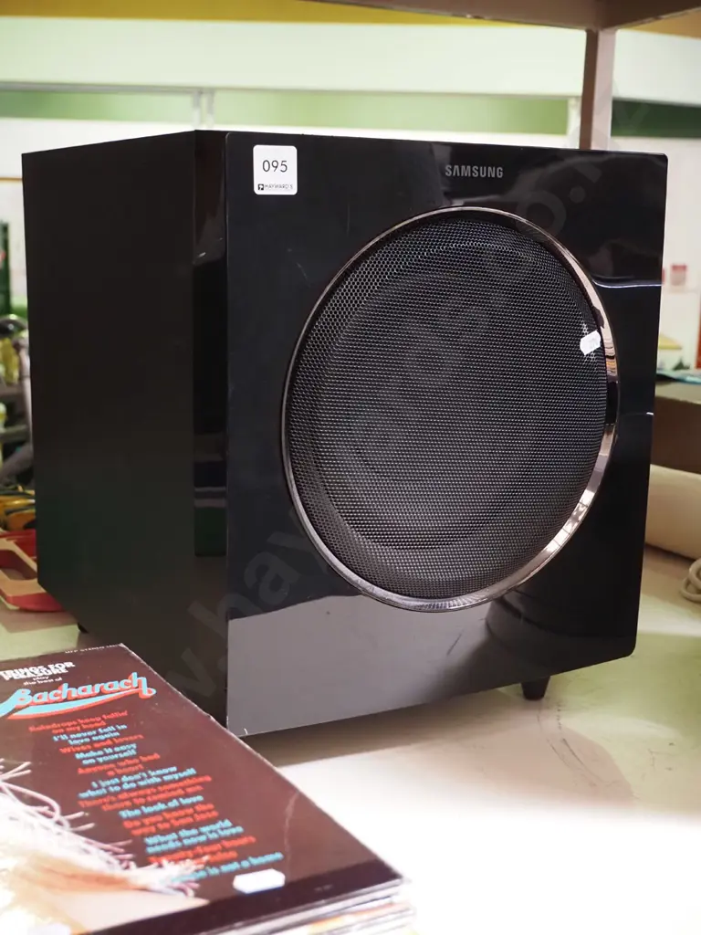 Samsung bass speaker Image 1++