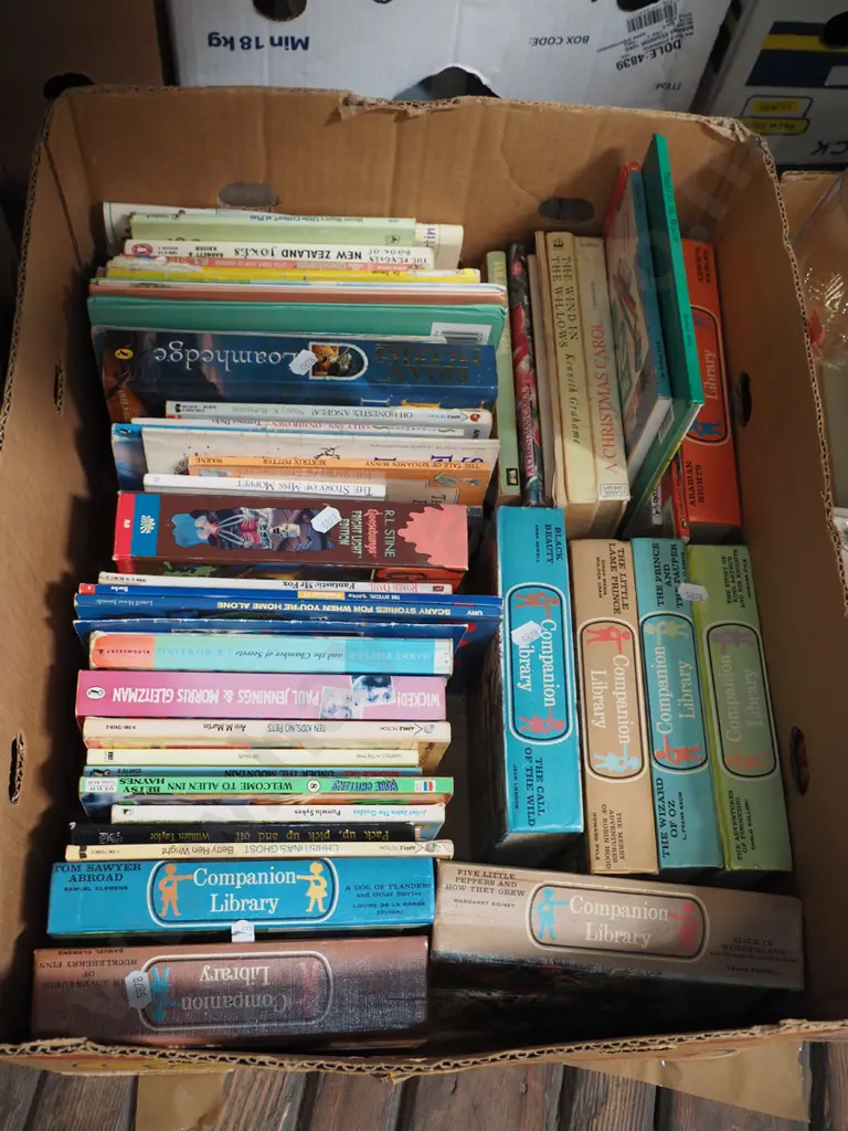 box of books Image 1++