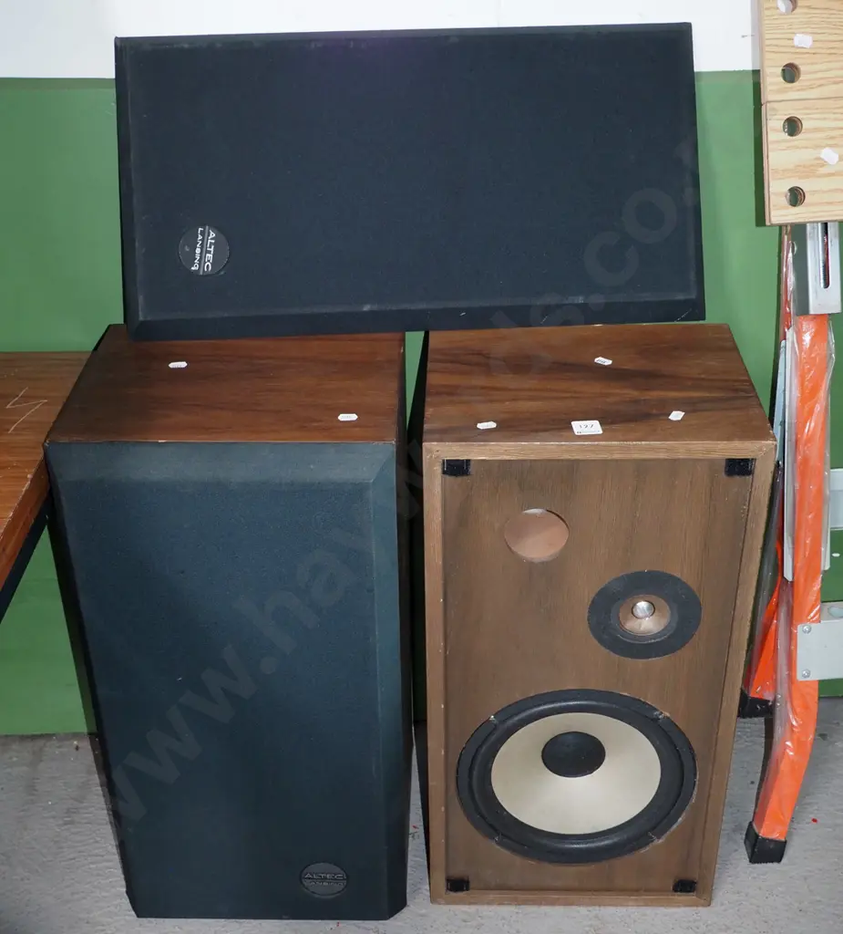 pair of Altec Lamsing speakers Image 1++