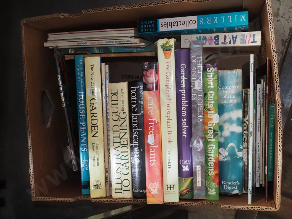 box; gardening and other books Image 1++