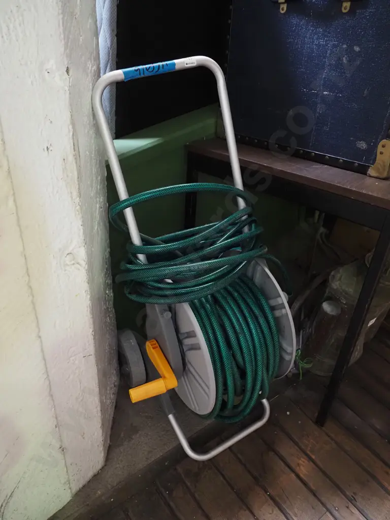 hose reel and hose Image 1++