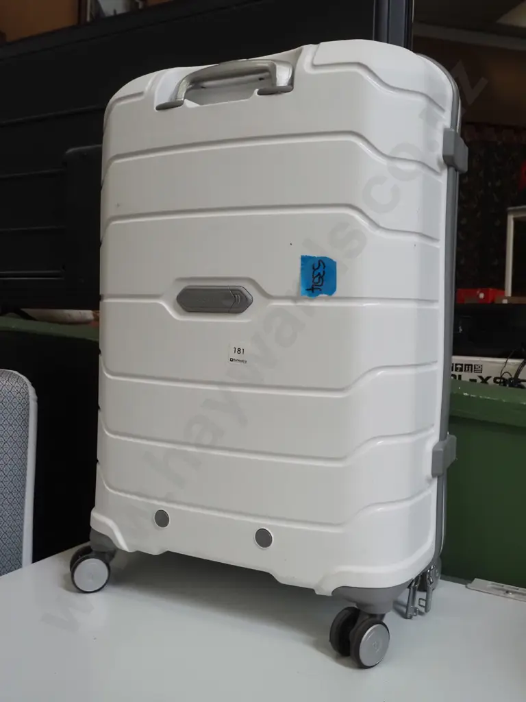 Samsonite suitcase Image 1++