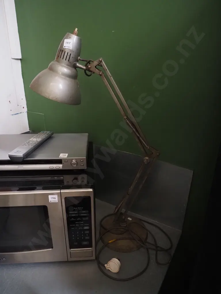 restorer's anglepoise lamp Image 1++