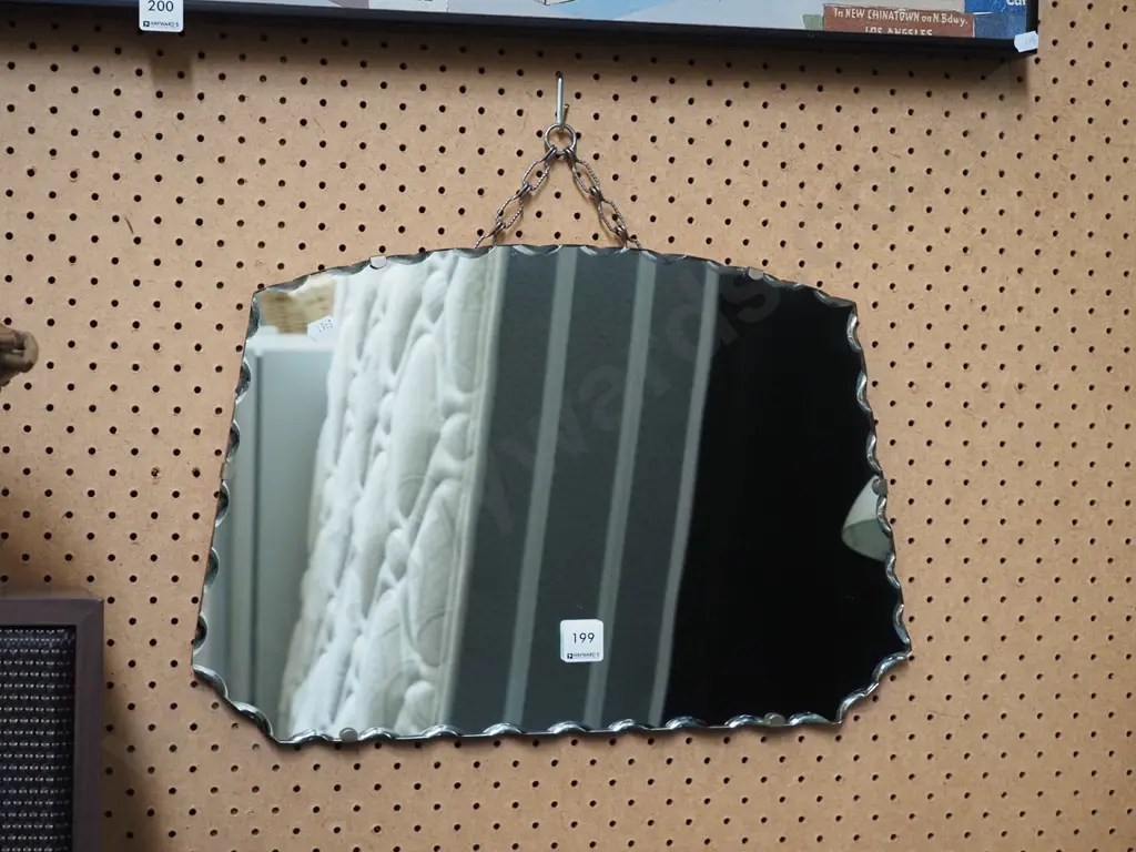 small scalloped edge wall mirror Image 1++