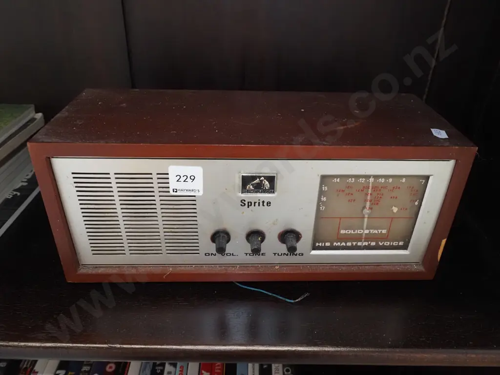 Sprite mantle radio Image 1++