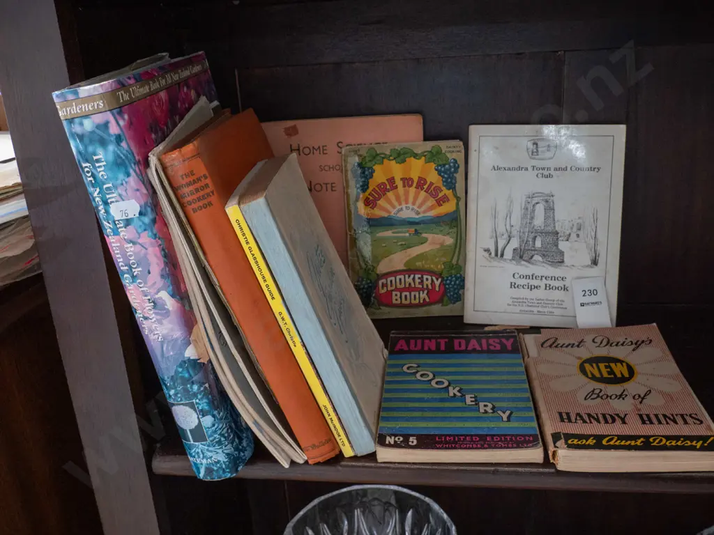 vintage books Image 1++