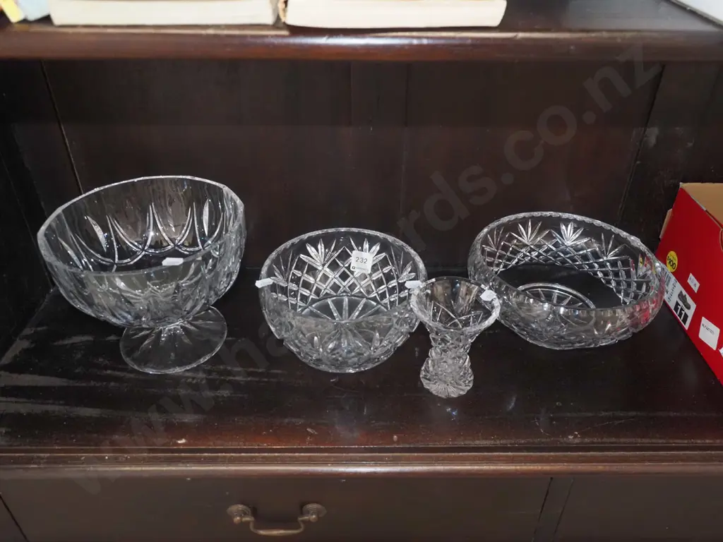 2x cut crystal bowls, large comport, small vase Image 1++