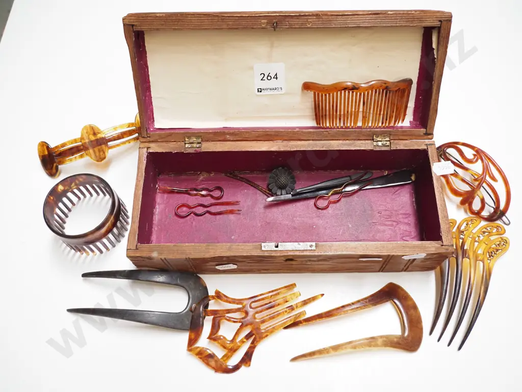 wooden box and hair combs Image 1++