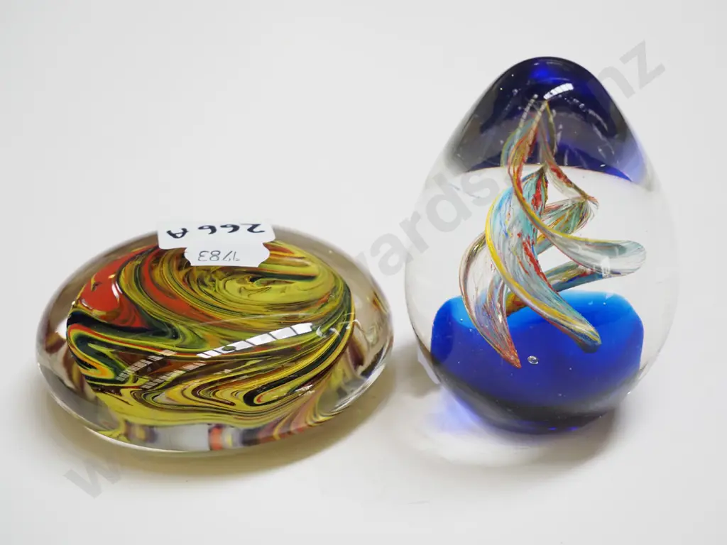 2x art glass paperweights Image 1++