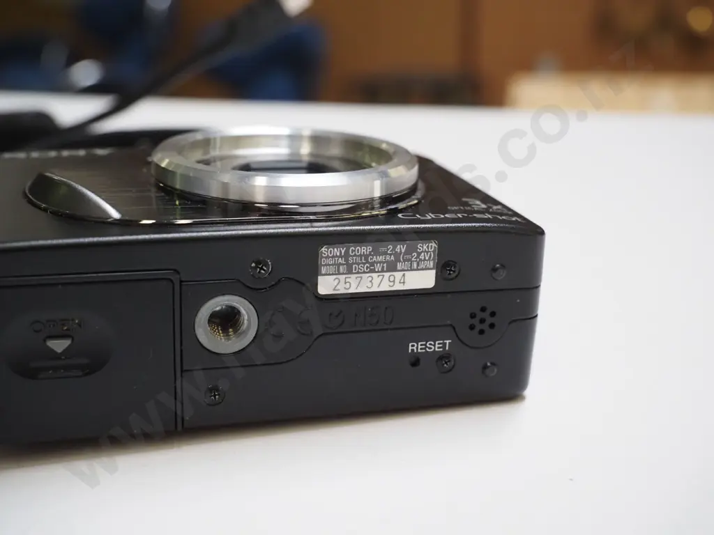 Sony cyber shot digital camera Image 1++