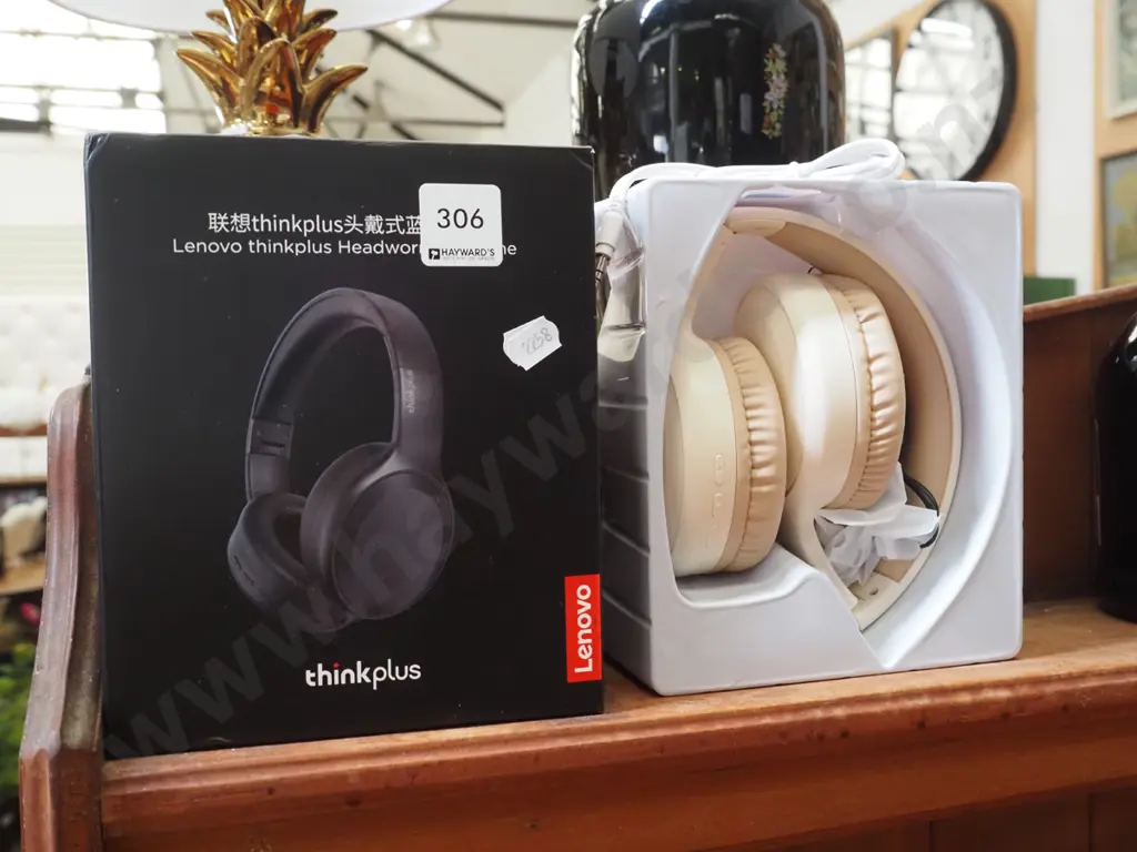 Lenovo as-new head phones Image 1++