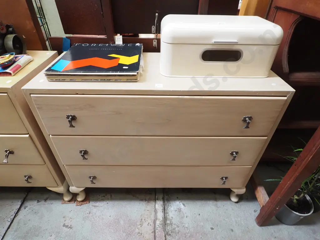 rimu 3 drawer lowboy H-740 W-910 D-360 Image 1++