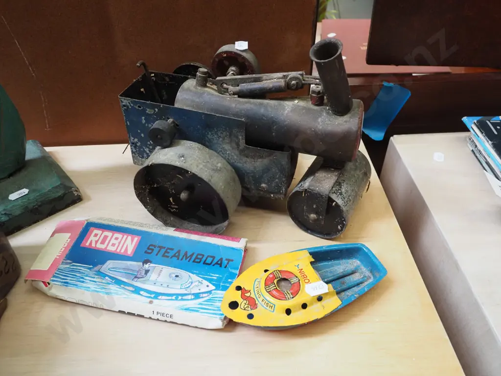 restorer's toy steam engine, steam boat Image 1++
