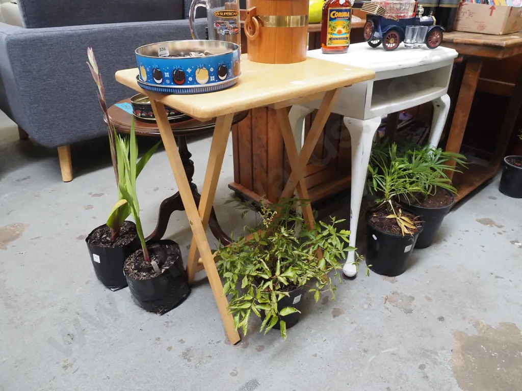 small wooden foldaway table Image 1++