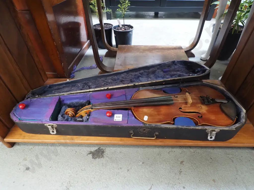 old violin in case with bow Image 1++