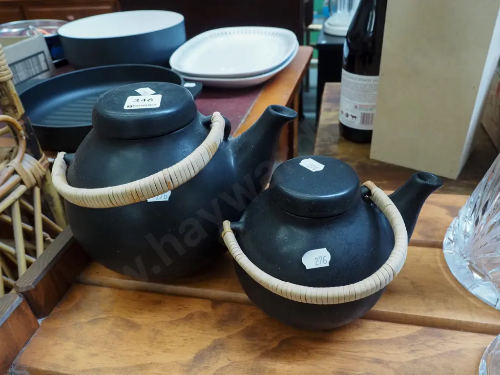 2x ceramic teapots Image 1++