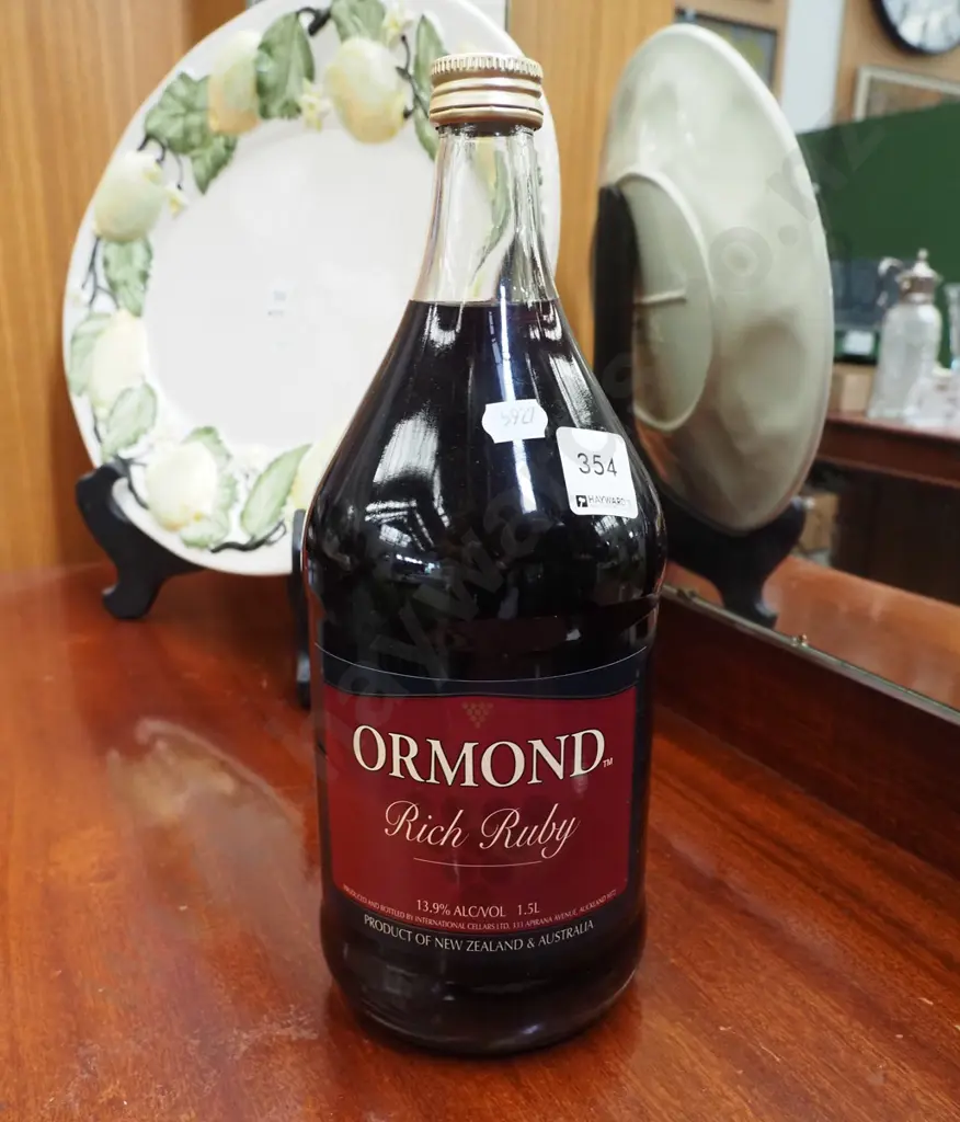 bottle of Ormond rich ruby sherry Image 1++