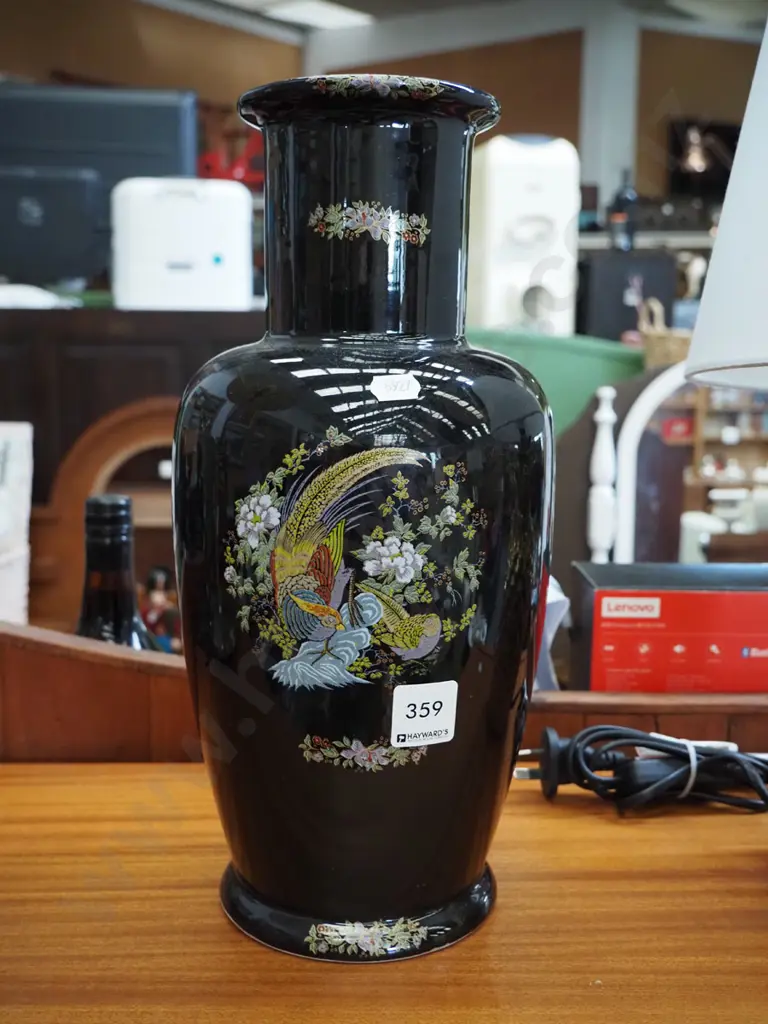 black Asian pheasant vase H-330 Image 1++