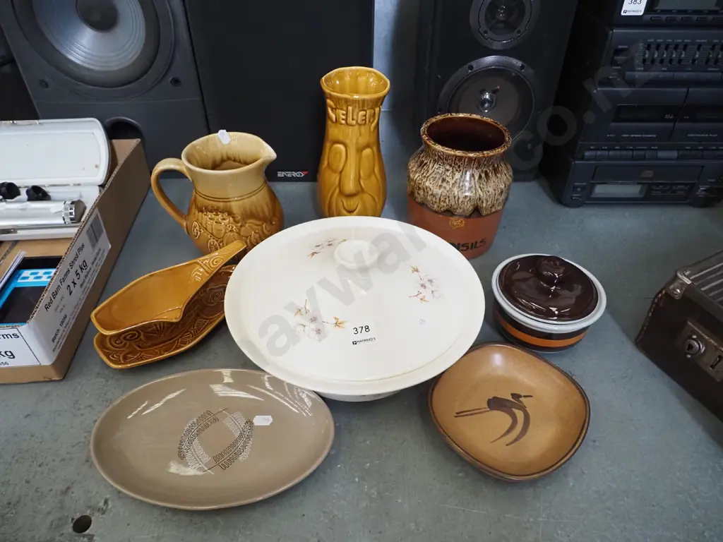 lidded vege, vases, plates, gravy boat etc Image 1++