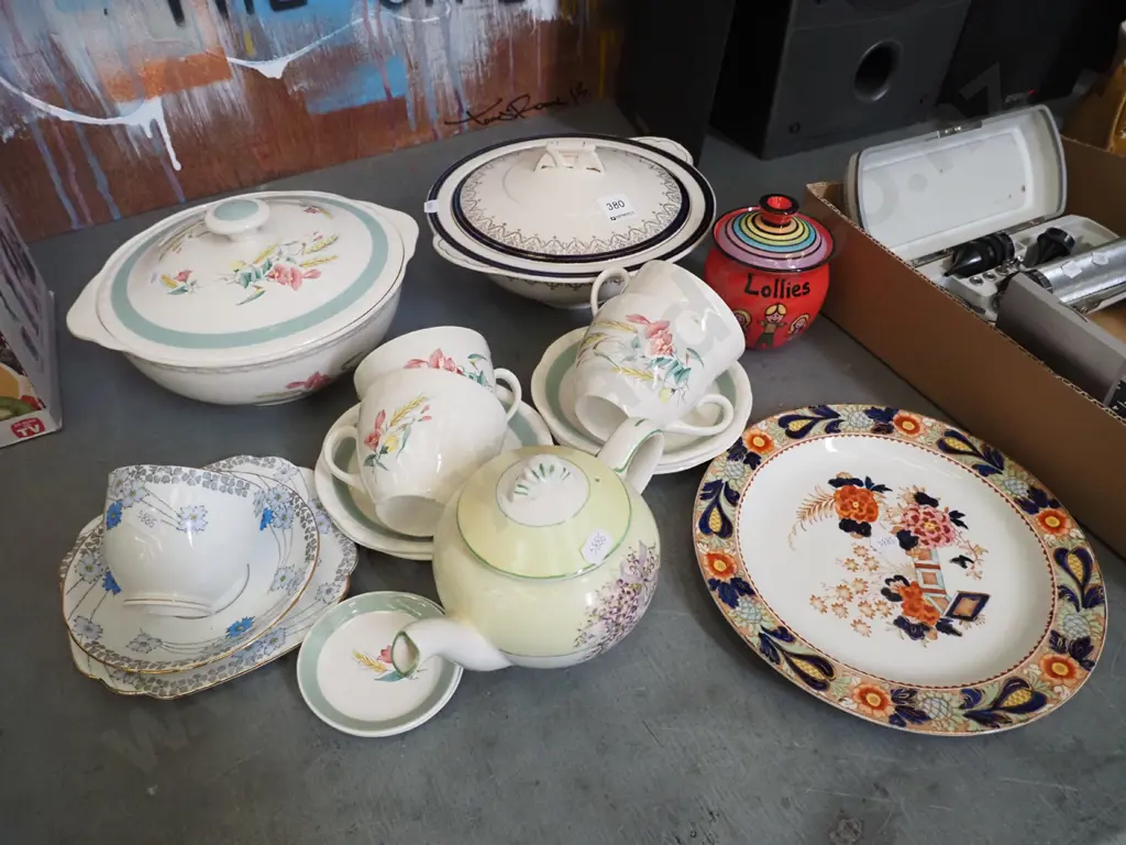 2x lidded veges, trios, teapot etc Image 1++
