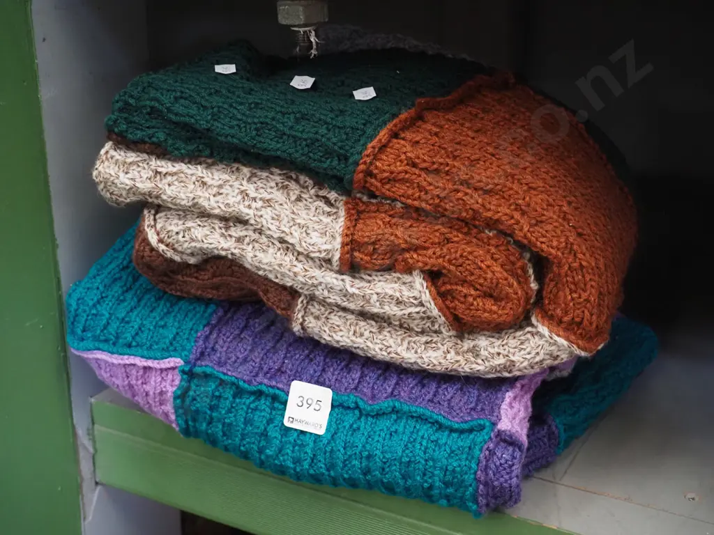 2x crochet blankets Image 1++
