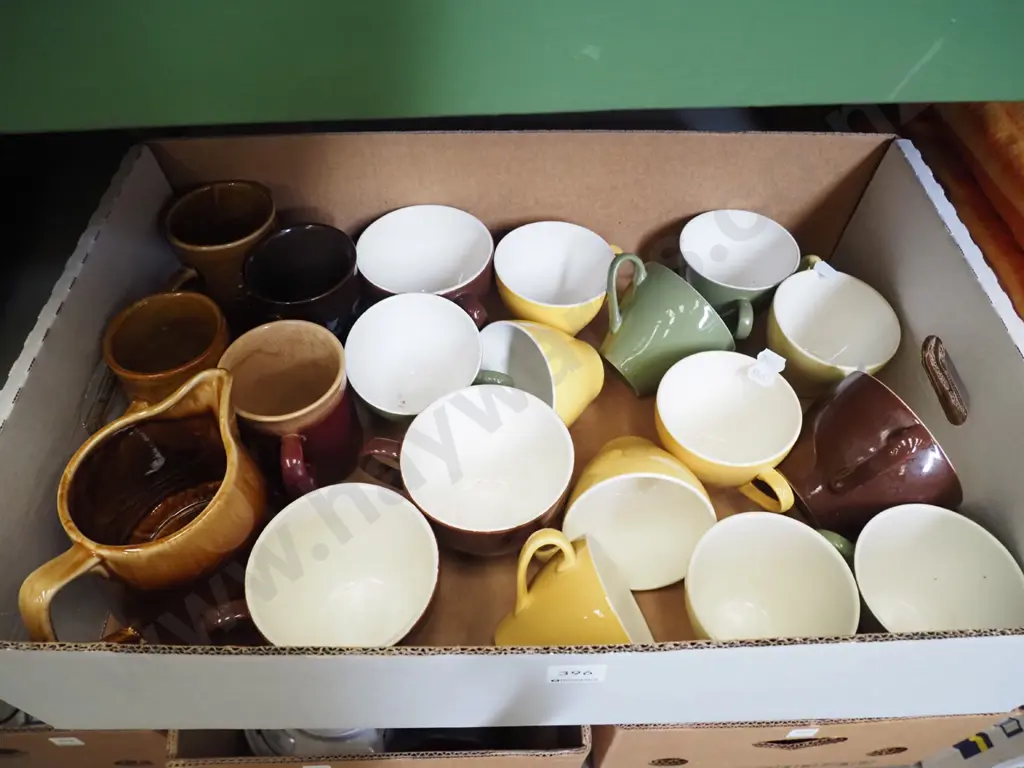 box of Crown Lynn tea cups,  cans, jug Image 1++