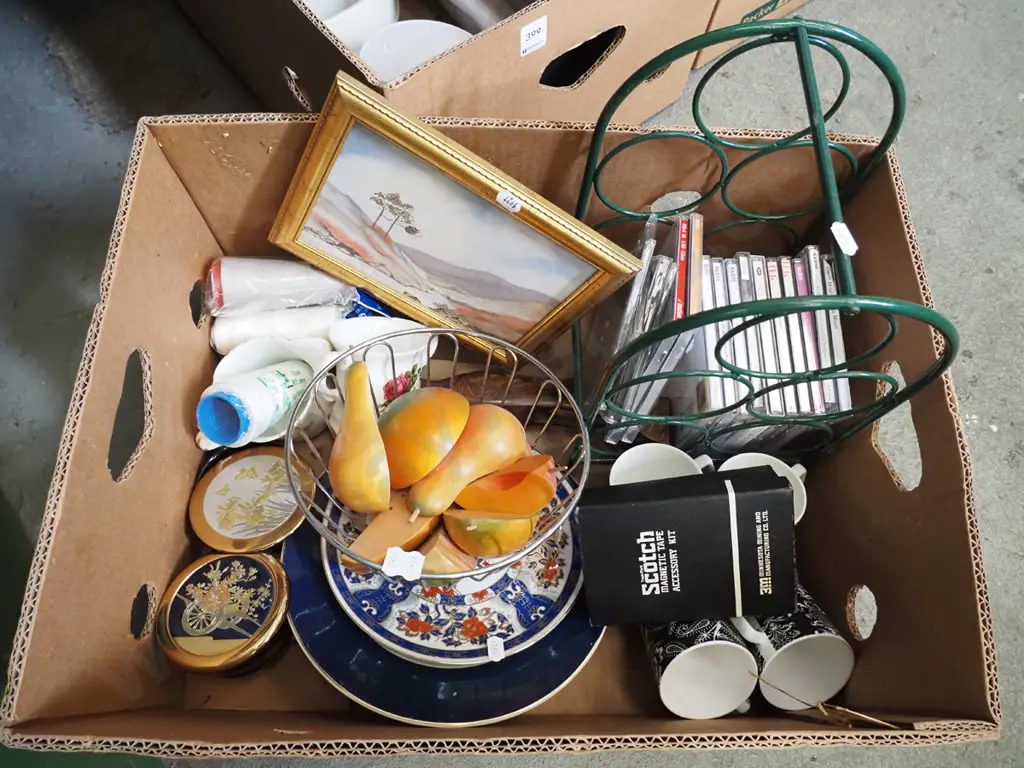 box; DVDs, wire basket, coffee cups etc Image 1++