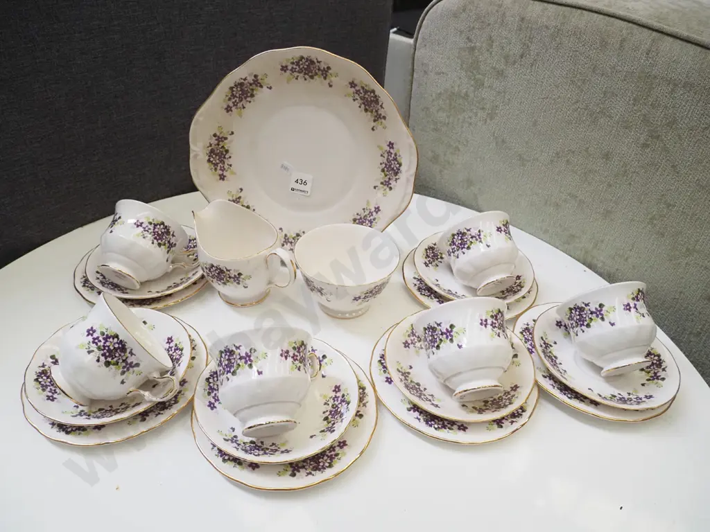 Queen Anne floral tea set Image 1++