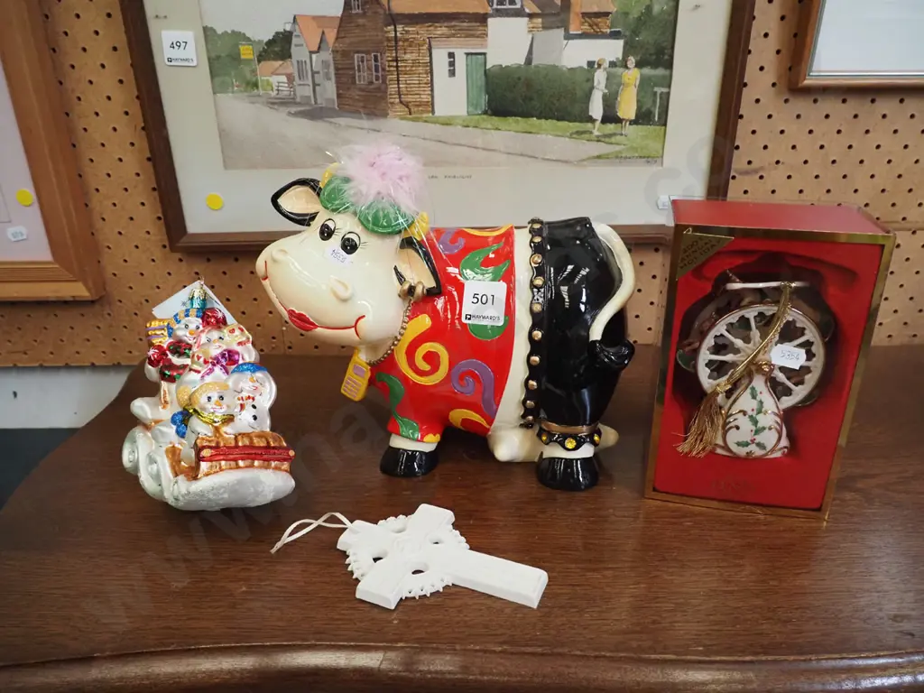 ceramic cow, 2x Xmas tree decorations Image 1++