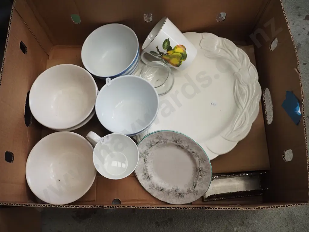 box; blue and white striped bowls, coffee cups, large plate etc Image 1++