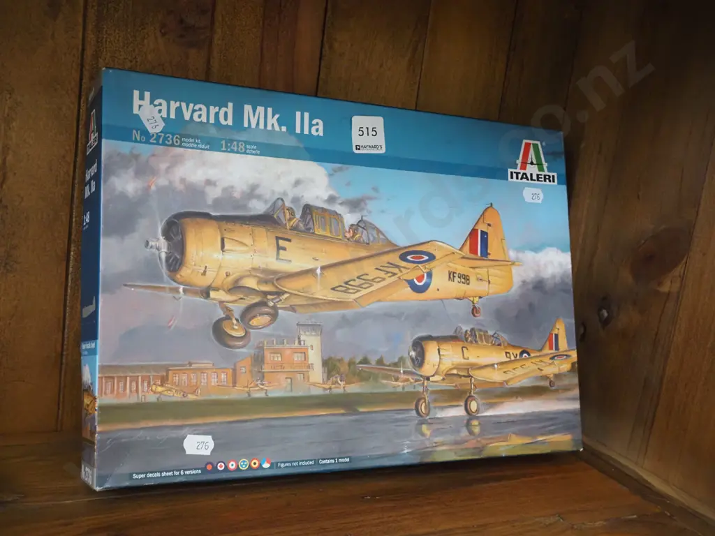 yet be assembled model of a Havard Mk 11a Image 1++