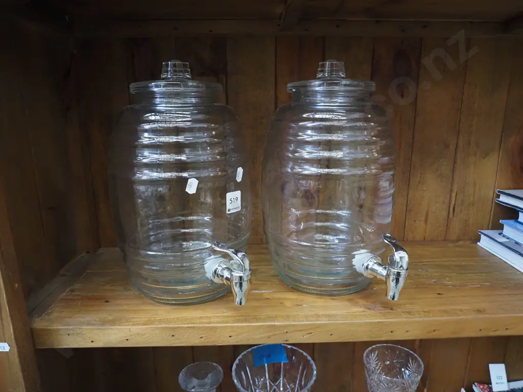 2x glass drinks dispensers Image 1++