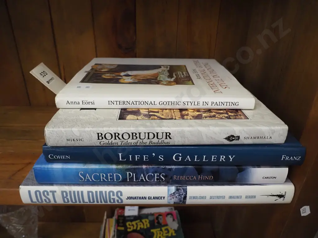 various books Image 1++