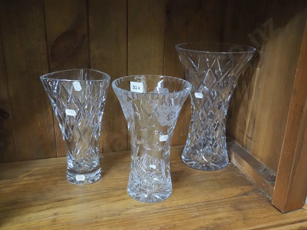 3x cut crystal vases Tallest H-250 Image 1++