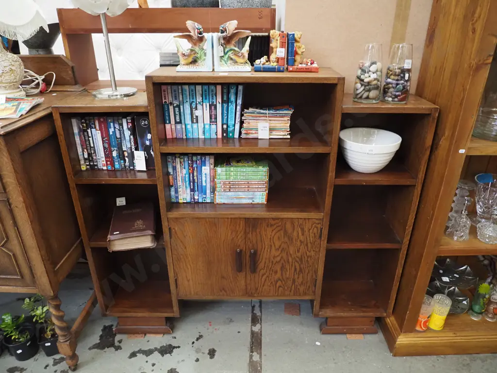 oak deco cupboard/bookcase - awarded to JA Scoullar for Amateur Dunedin Golf Champions Image 1++