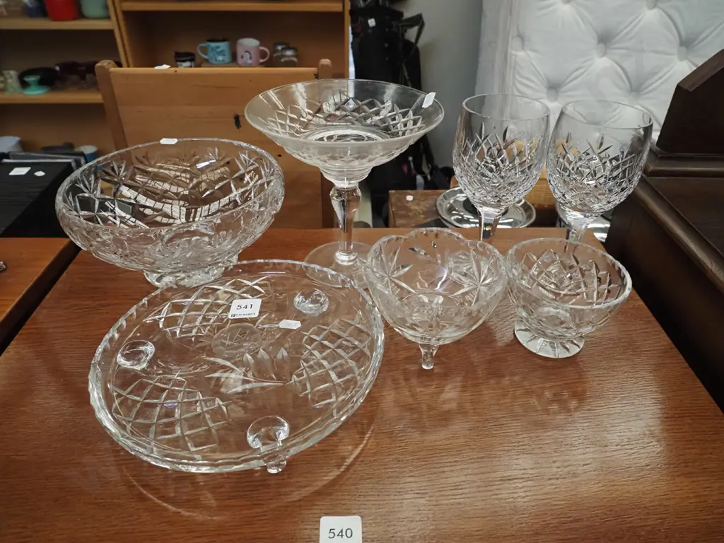 crystal; bowl, comport, wine glasses etc Image 1++