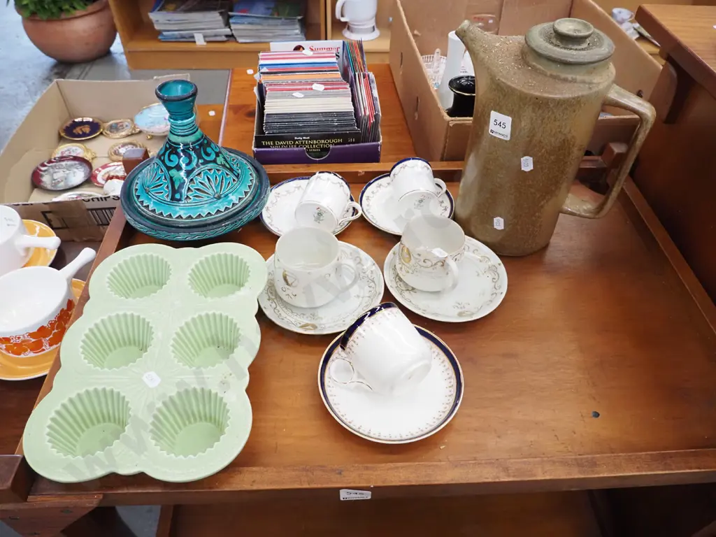 Temuka coffee pot, ceramic tangerine, muffin tray etc Image 1++