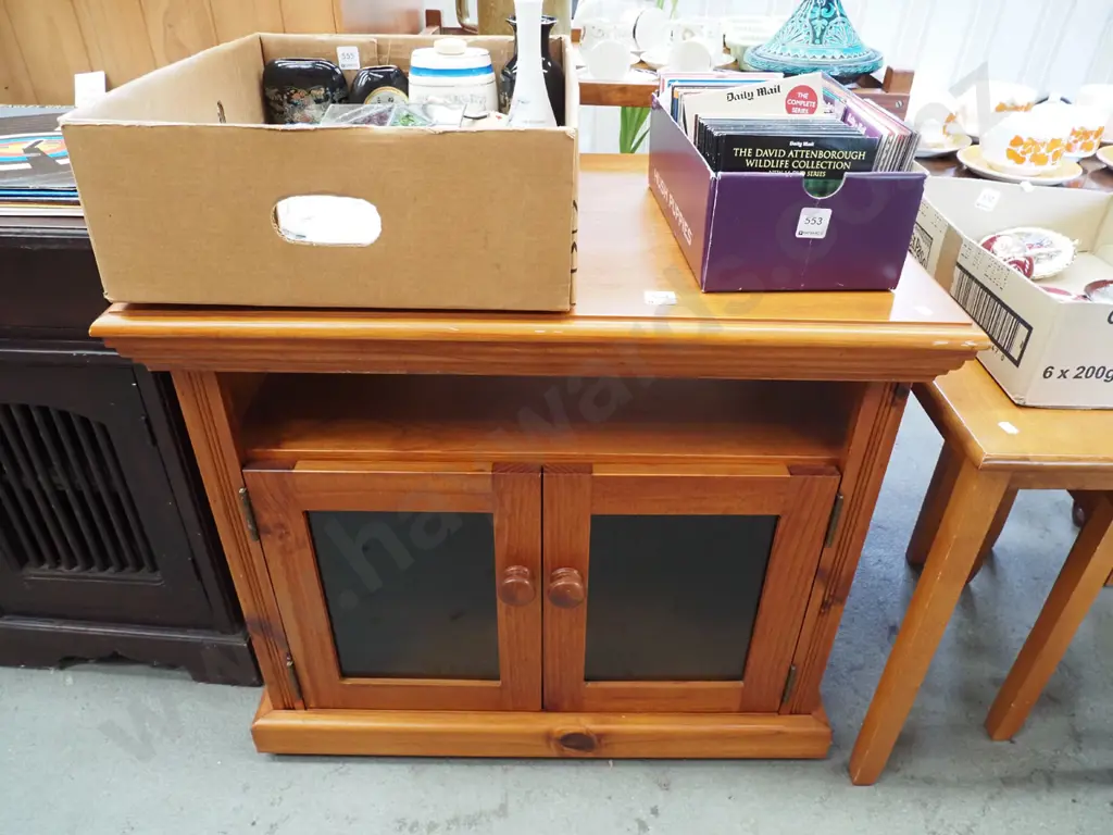 solid pine enterainment unit with 2 glazed doors H-620 W-730 D-480 Image 1++