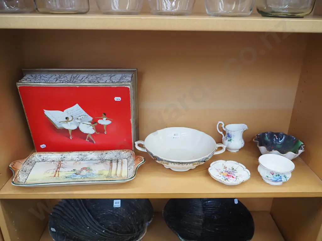 chocolate box, bowl, sandwich plate etc Image 1++