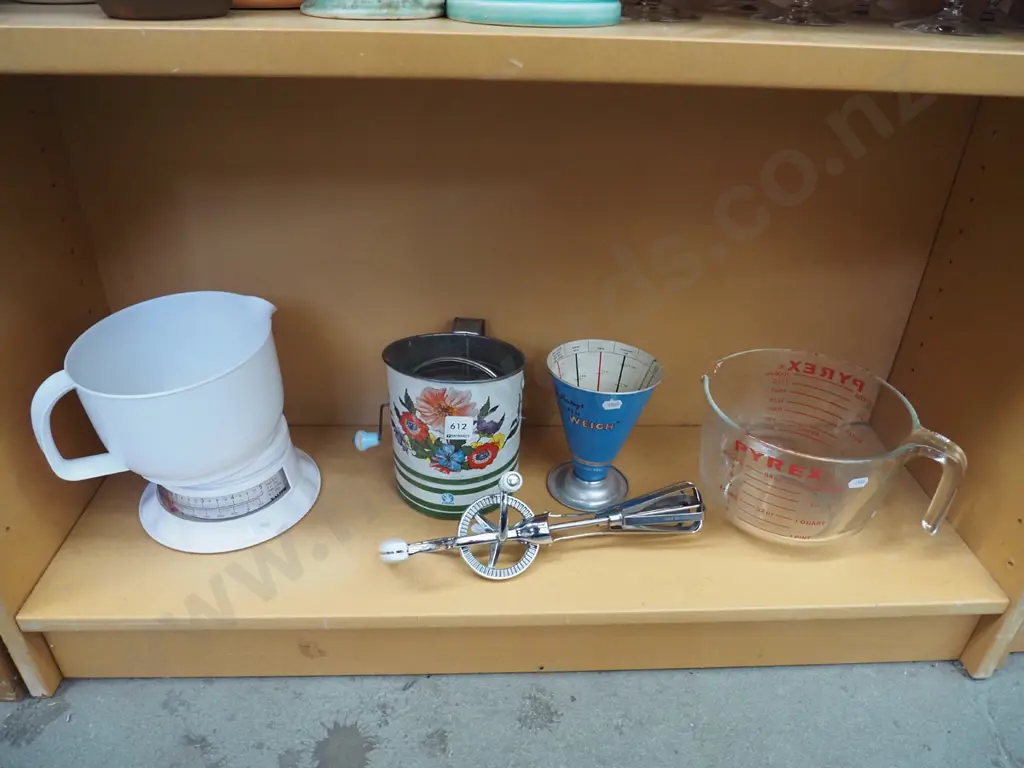 shelf; jugs, scales etc Image 1++