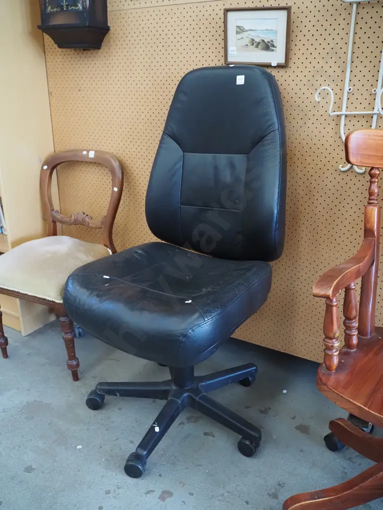 vinyl office chair Image 1++