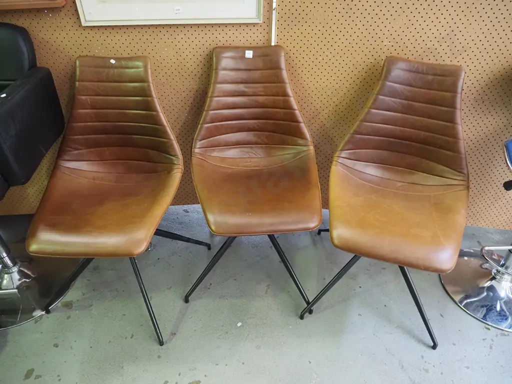 3x brown leather swivel chairs Image 1++
