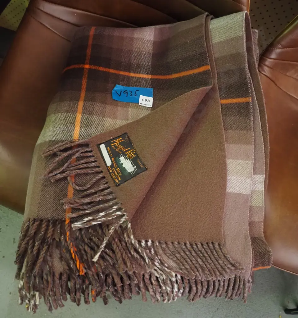 Mosgiel Mills travel rug Image 1++