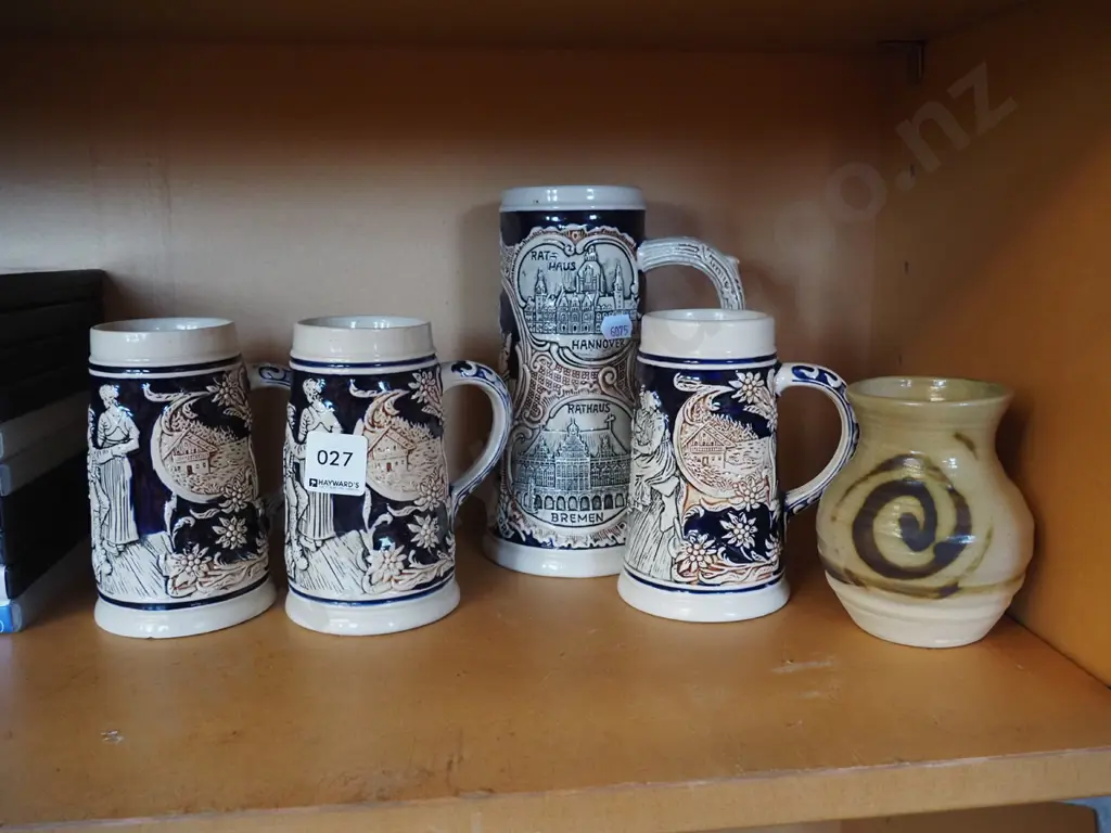 4x beer steins, pottery vase Image 1++