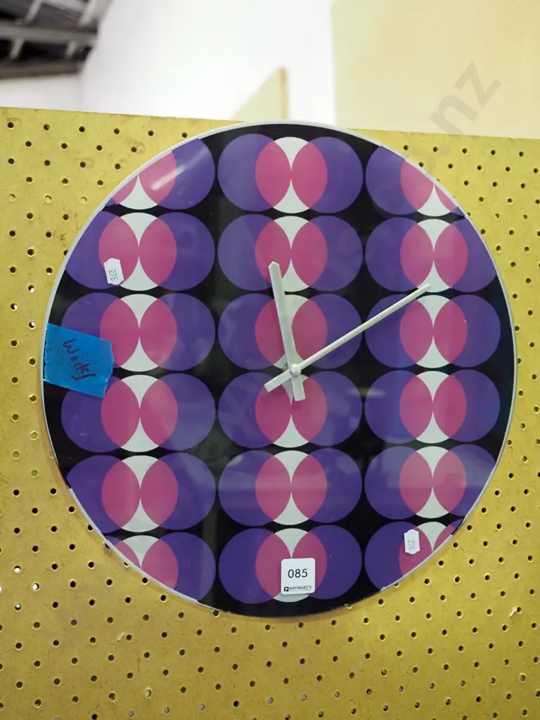 modern glass wall clock Image 1++