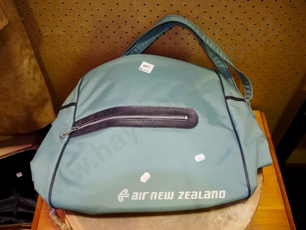 retro Air NZ tote bag Image 1++