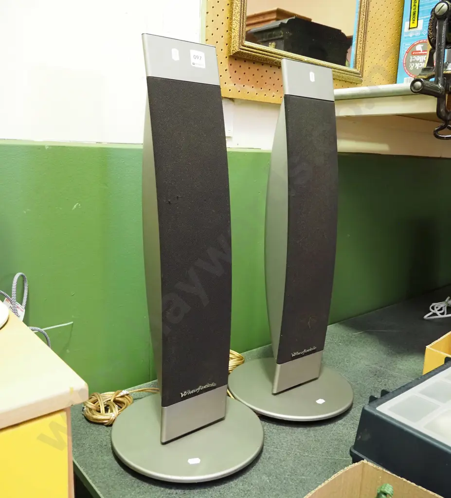 pair of Wharfedale freestanding floor speakers Image 1++