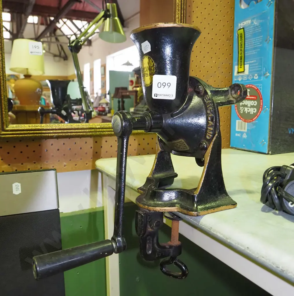 English cast iron coffee mill Image 1++