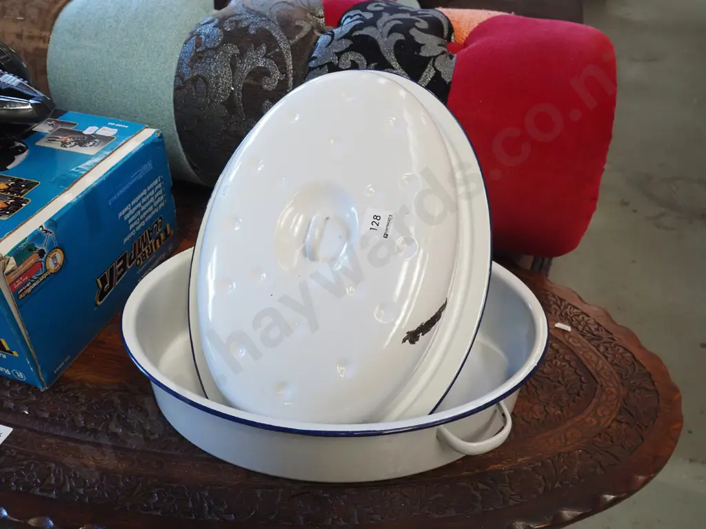 large enamel roasting dish Image 1++