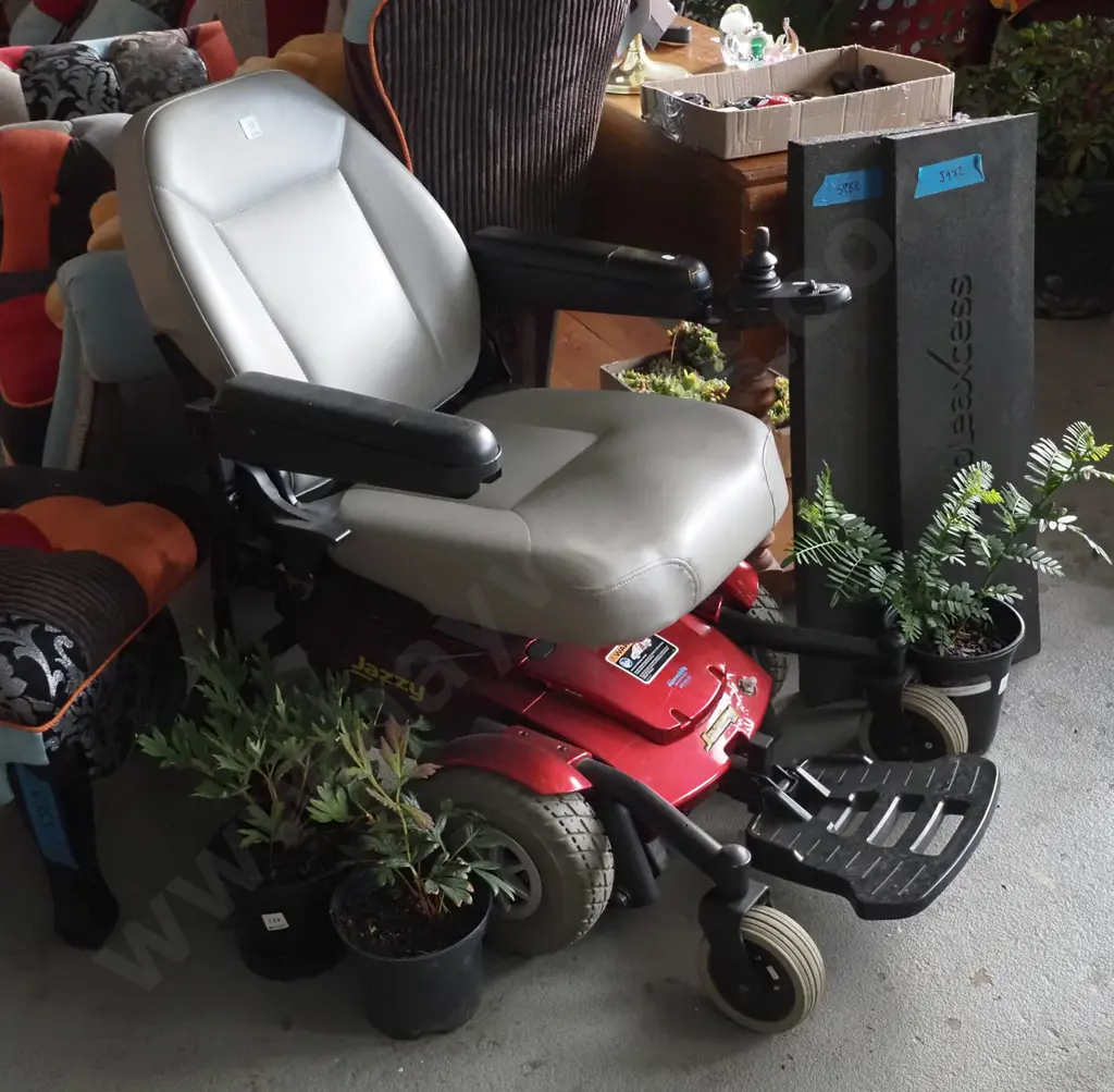 Pride Jazzy select 6 electric wheelchair with 2 soft ramps Image 1++